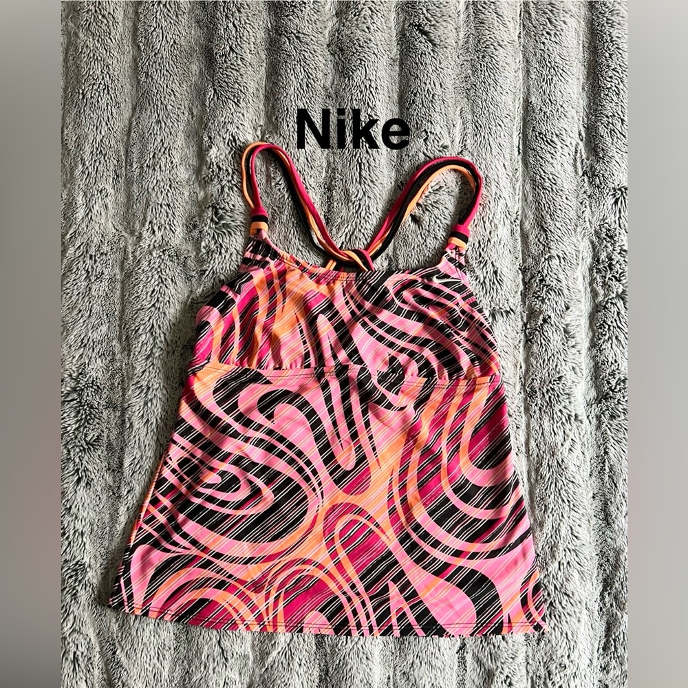 Nike Swimsuit Top Size Medium